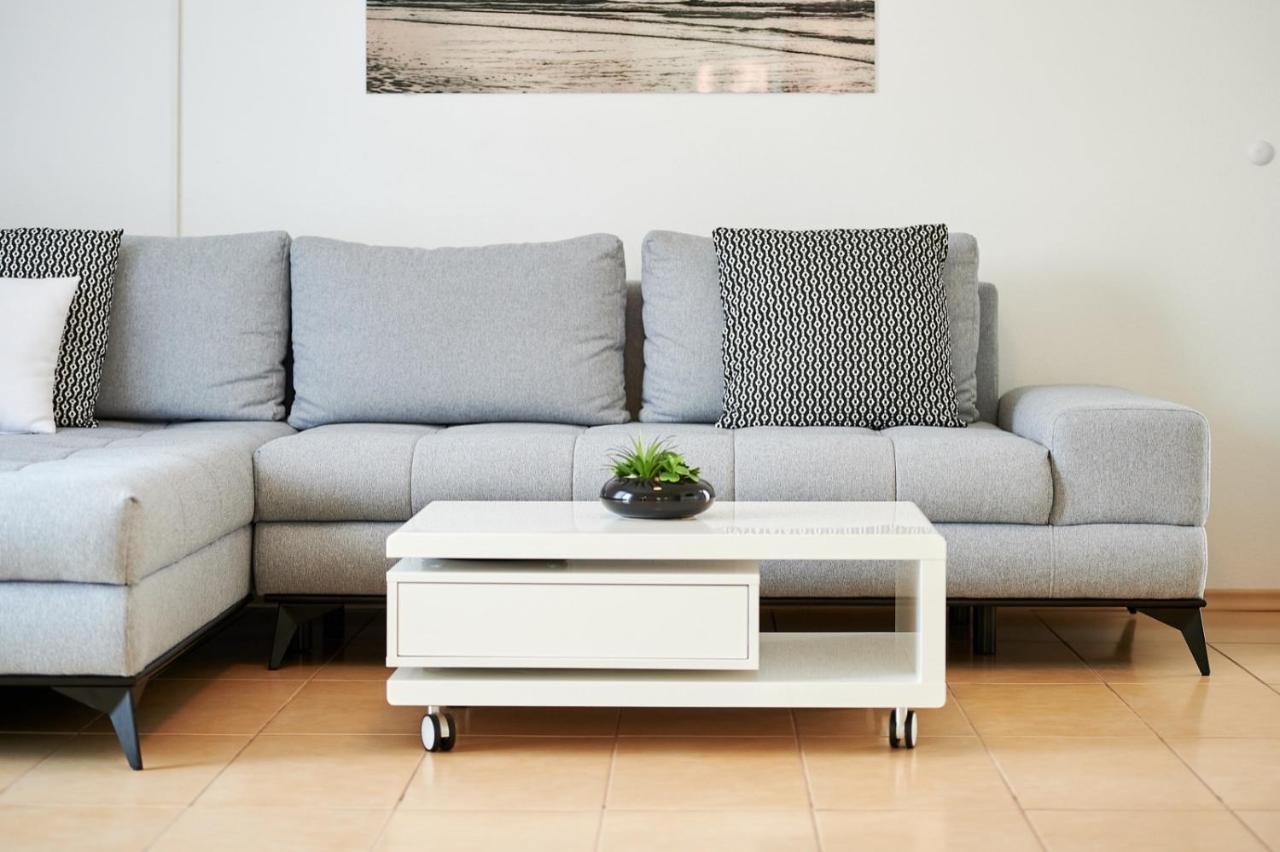 Appartement Adrian1 *
