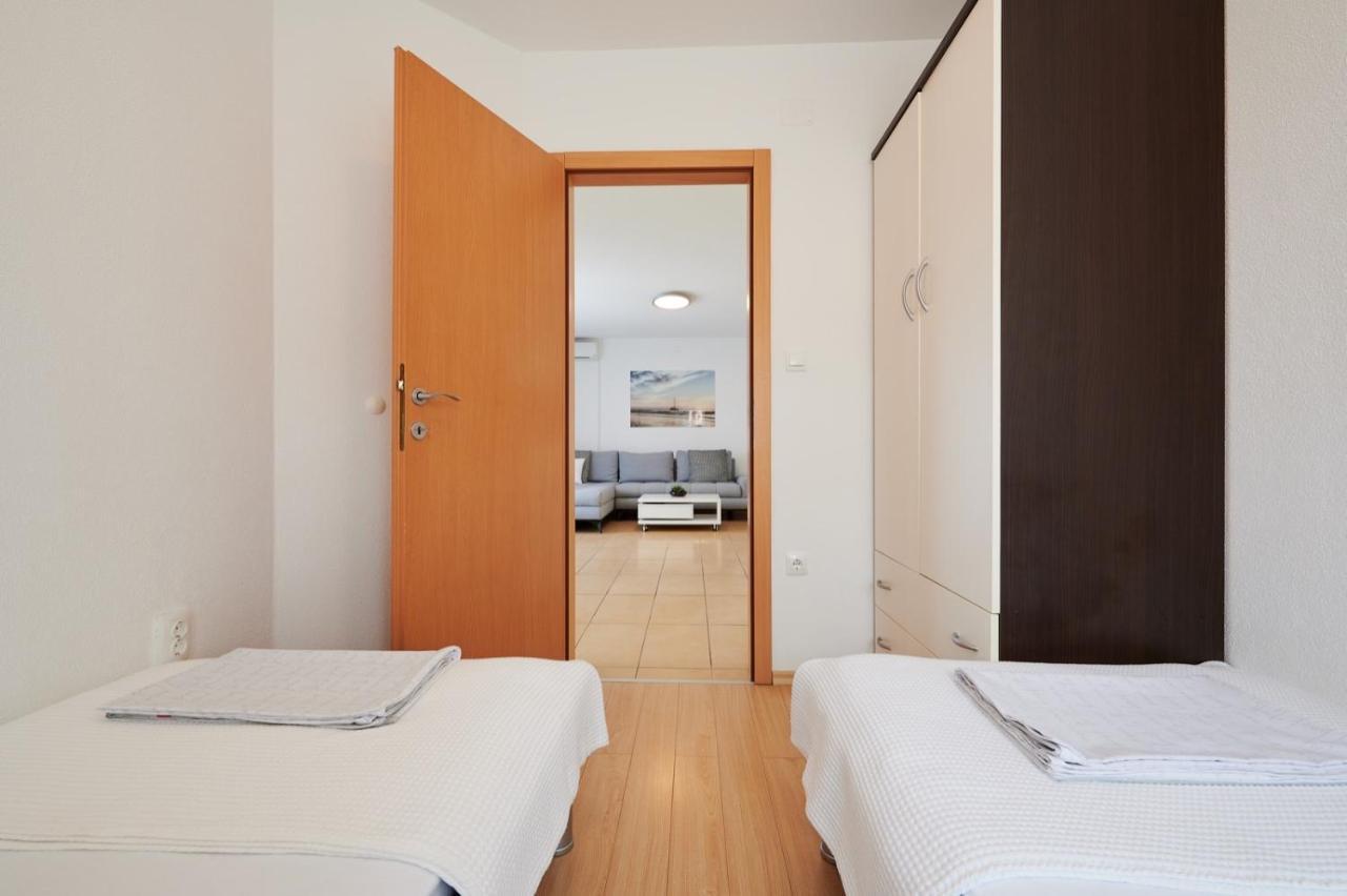 Adrian1 * Trogir